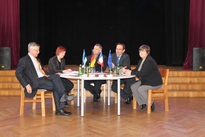 Euroopa päev Tallinnas : Prantsuse ja Saksa suursaadikud kohtusid Tallinna 21. kooli õpilastega (9.05.2013) - JPEG