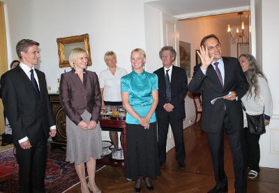Remise des Palmes Académiques à Mme Eller, à Mme Treikelder et à M. Lepsoo le 4 septembre 2013 à la Résidence de France - JPEG